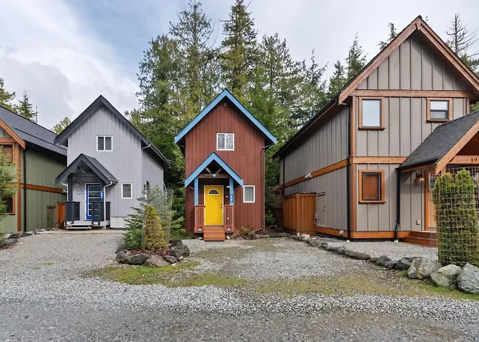 Tyee Retreat Cozy Lofted 1 Bedroom Cabin