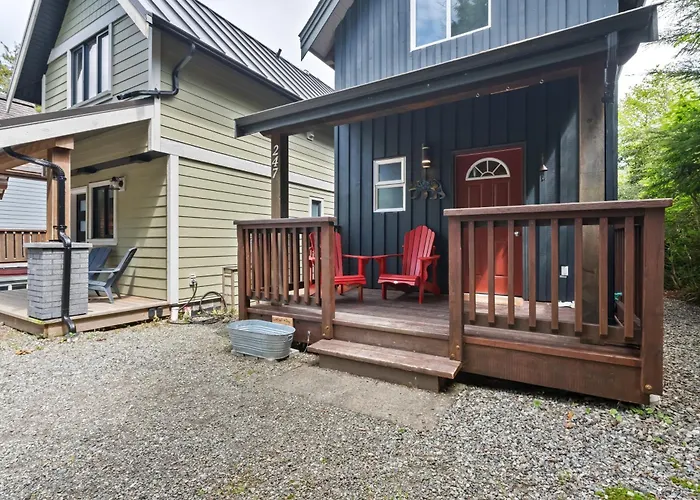 Bear Coast, Cabin With Hot Tub, Patio, And Waterview