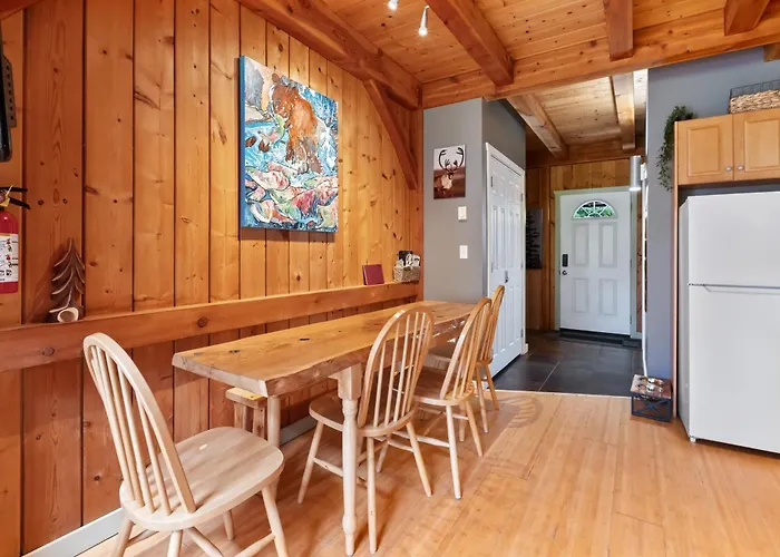 Bear Coast, Cabin With Hot Tub, Patio, And Waterview